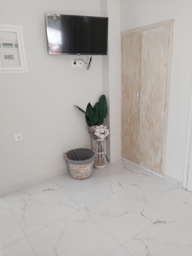 Eytyhias Yard Apartments In Poros Poros Town Exterior foto